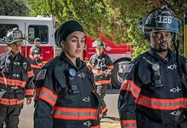 Кадры из сериала 9-1-1: Одинокая звезда 1 сезон