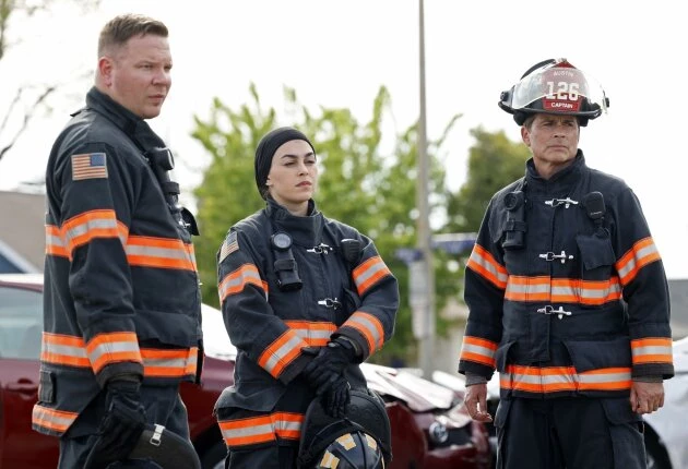 Кадры из сериала 9-1-1: Одинокая звезда 3 сезон