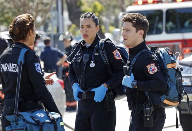 Кадры из сериала 9-1-1: Одинокая звезда 3 сезон