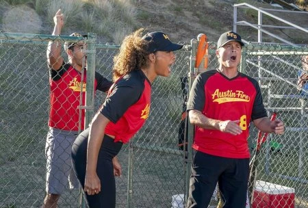 Превью сериала 9-1-1: Одинокая звезда с 2020 года